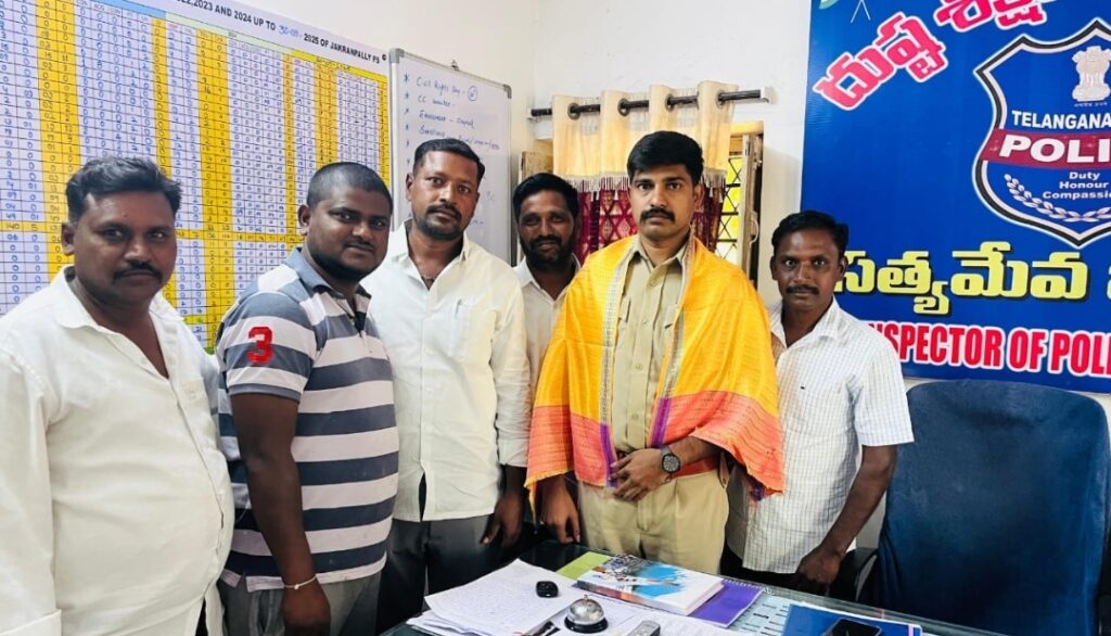 Screenshot_20251115_221604_WhatsApp